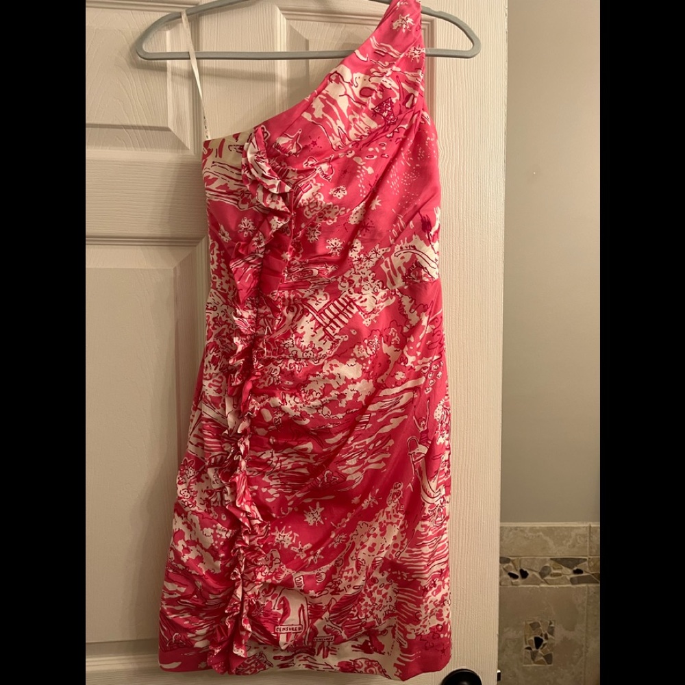 Lilly Pulitzer - size 2 - 
   Pink/white “skinny dippin” pattern
